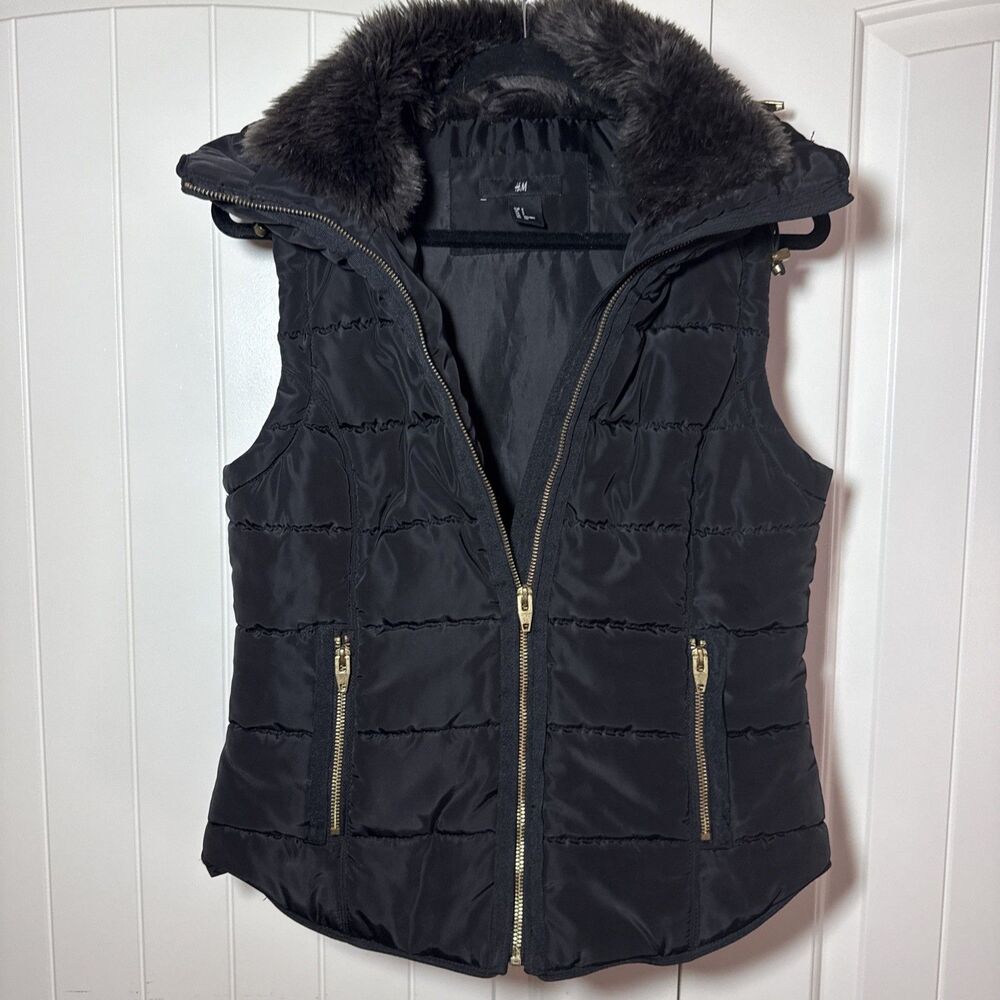 H&M Black and Gold Faux Fur Vest w/hoodie Size Small